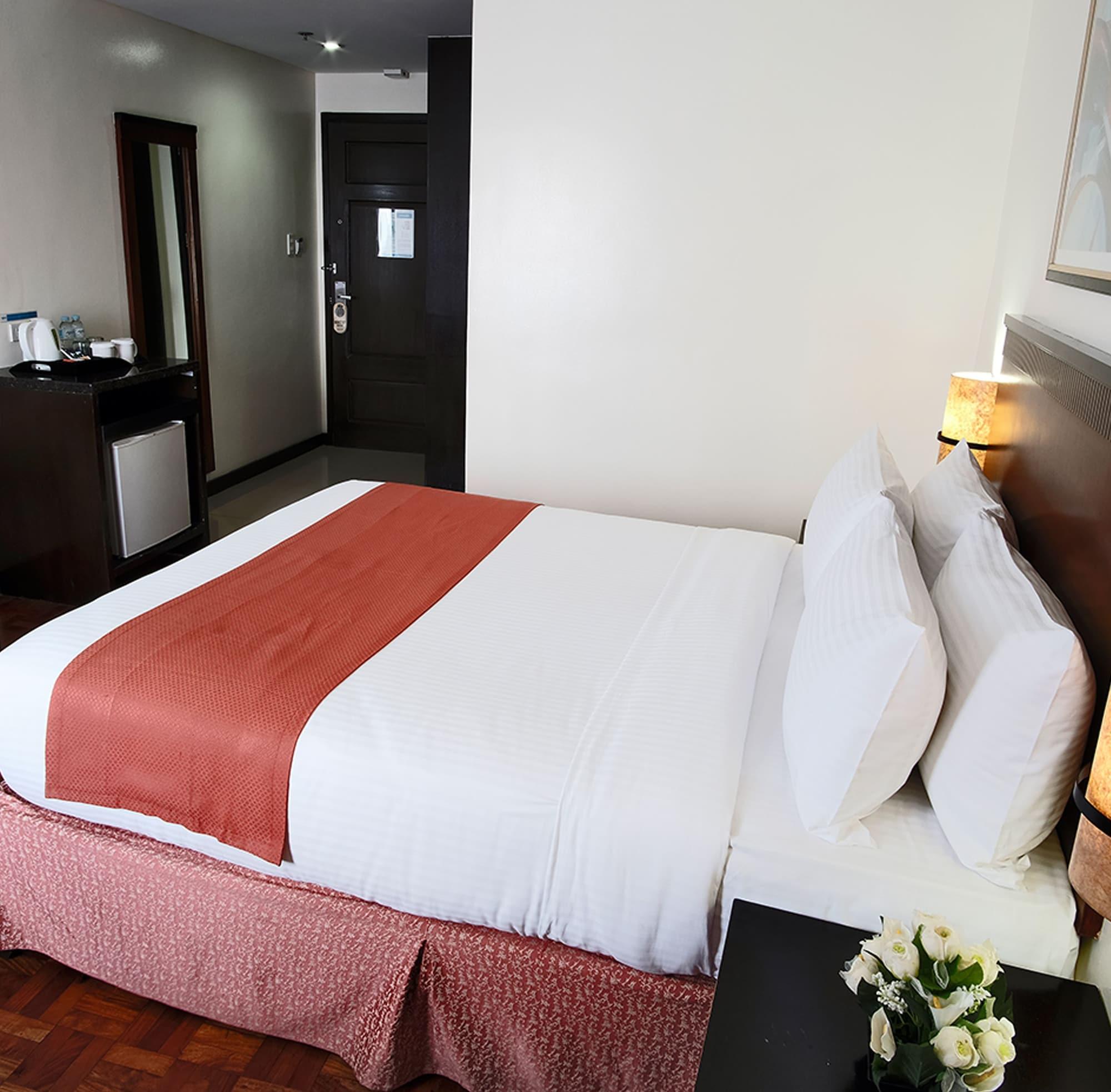 Fersal Hotel Neptune Makati Makati City Kültér fotó