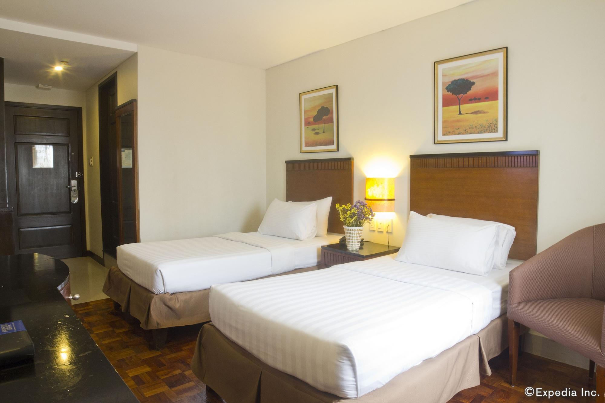 Fersal Hotel Neptune Makati Makati City Kültér fotó
