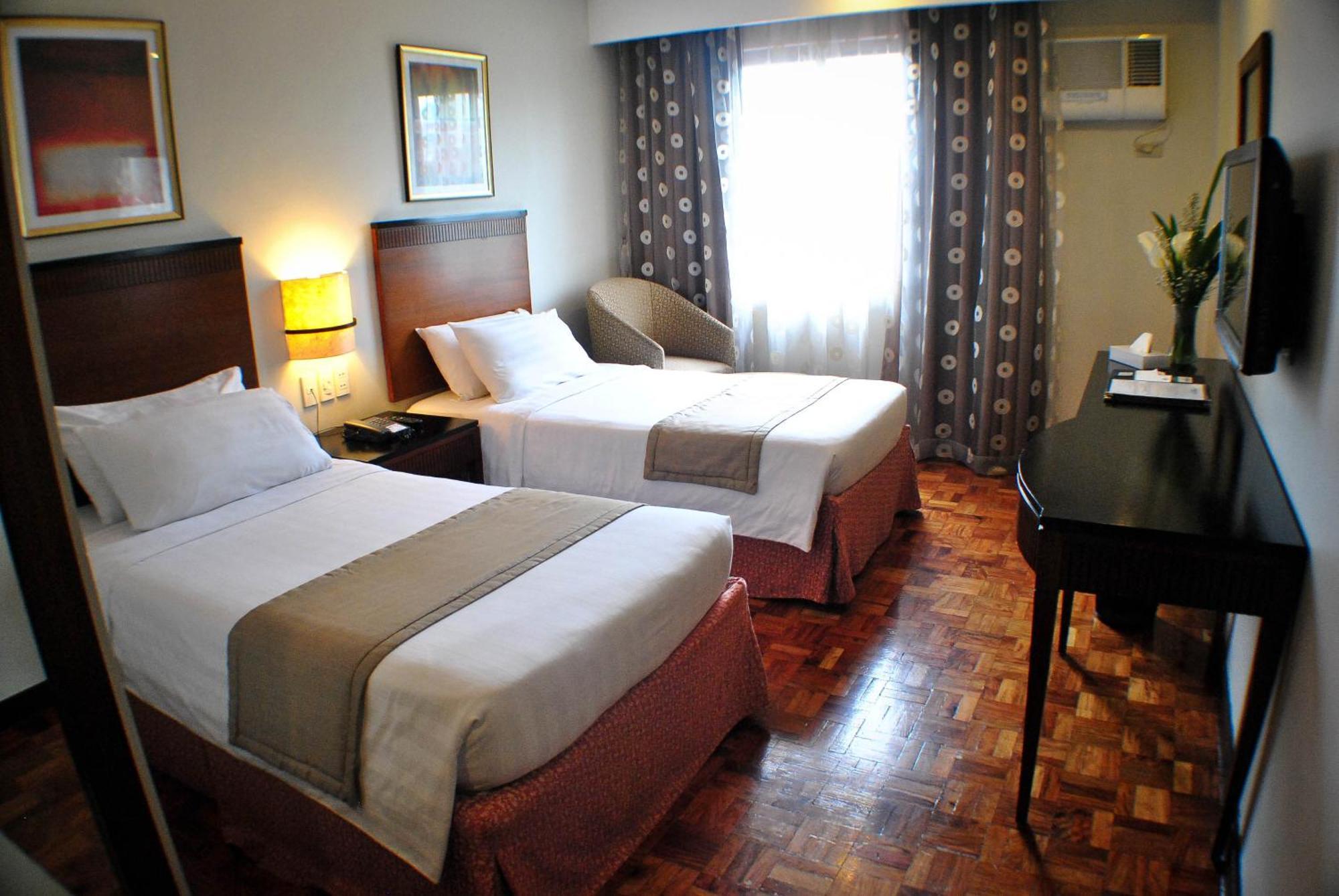 Fersal Hotel Neptune Makati Makati City Kültér fotó