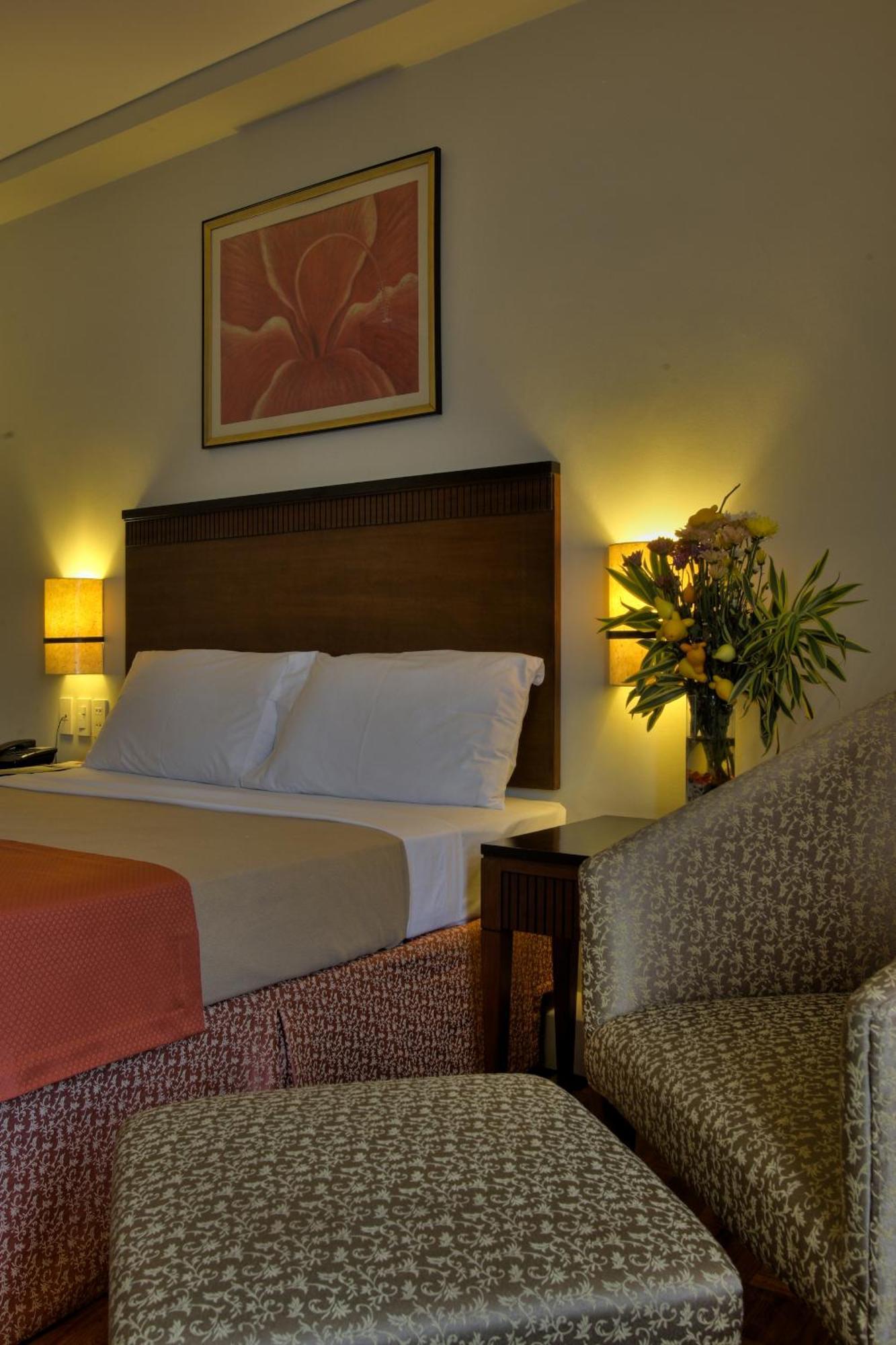 Fersal Hotel Neptune Makati Makati City Kültér fotó