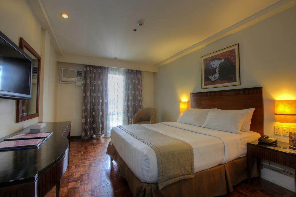 Fersal Hotel Neptune Makati Makati City Kültér fotó