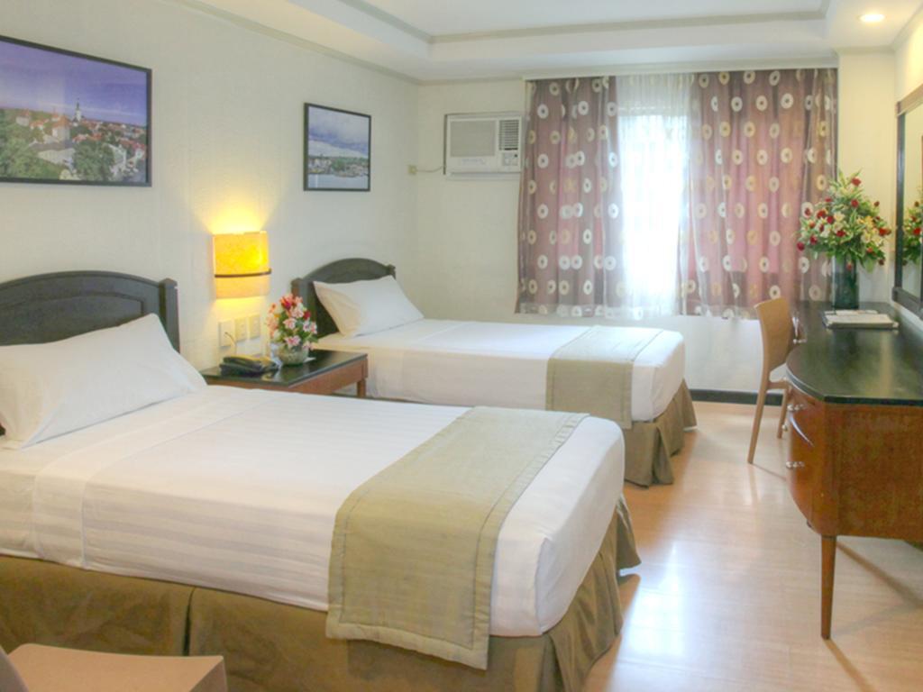 Fersal Hotel Neptune Makati Makati City Kültér fotó