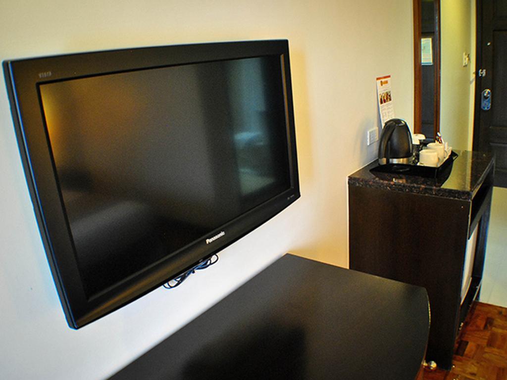Fersal Hotel Neptune Makati Makati City Kültér fotó