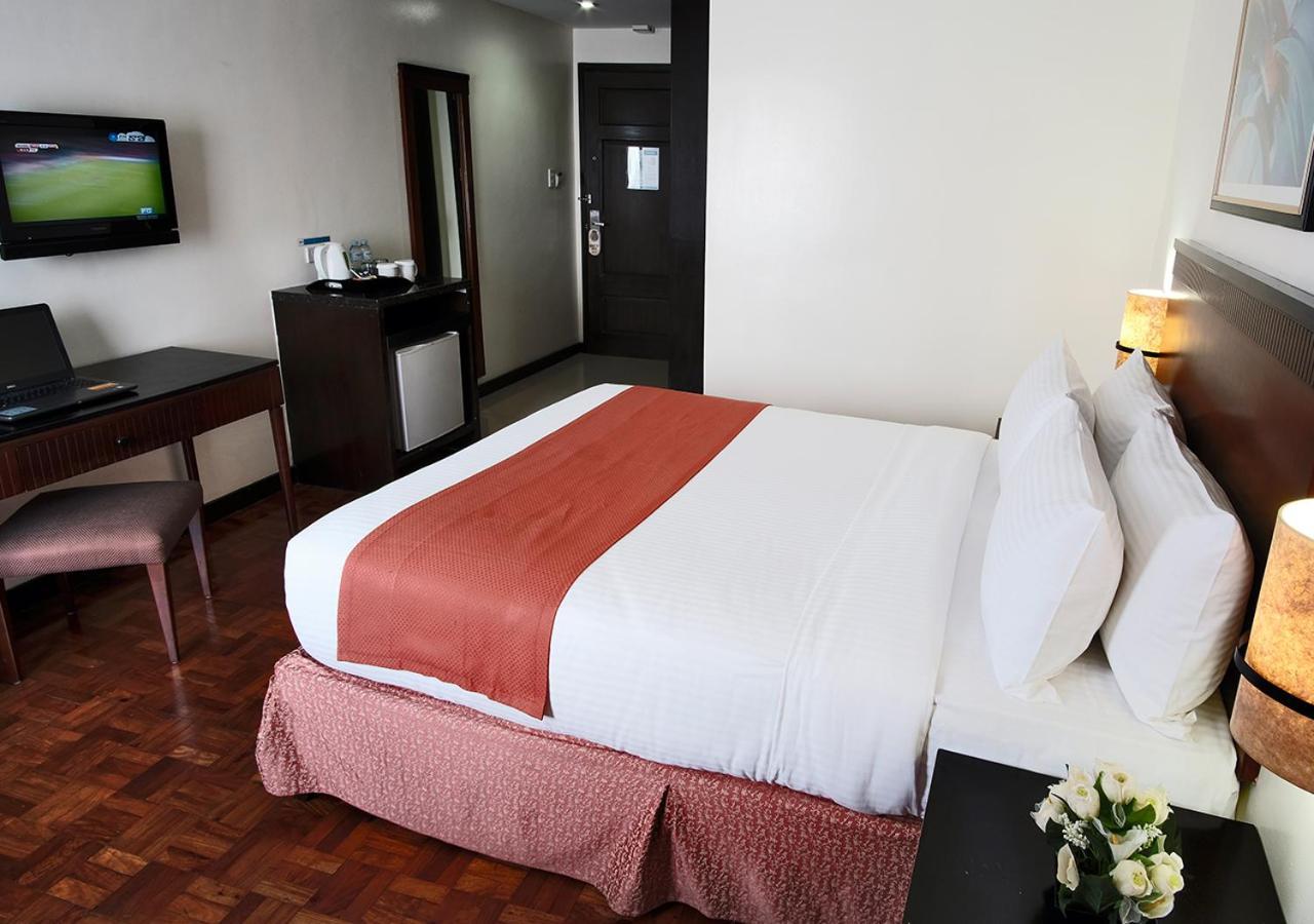 Fersal Hotel Neptune Makati Makati City Kültér fotó