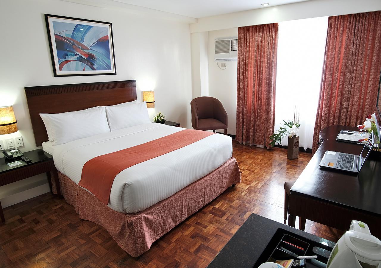 Fersal Hotel Neptune Makati Makati City Kültér fotó