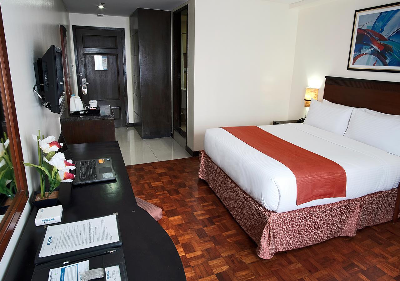 Fersal Hotel Neptune Makati Makati City Kültér fotó