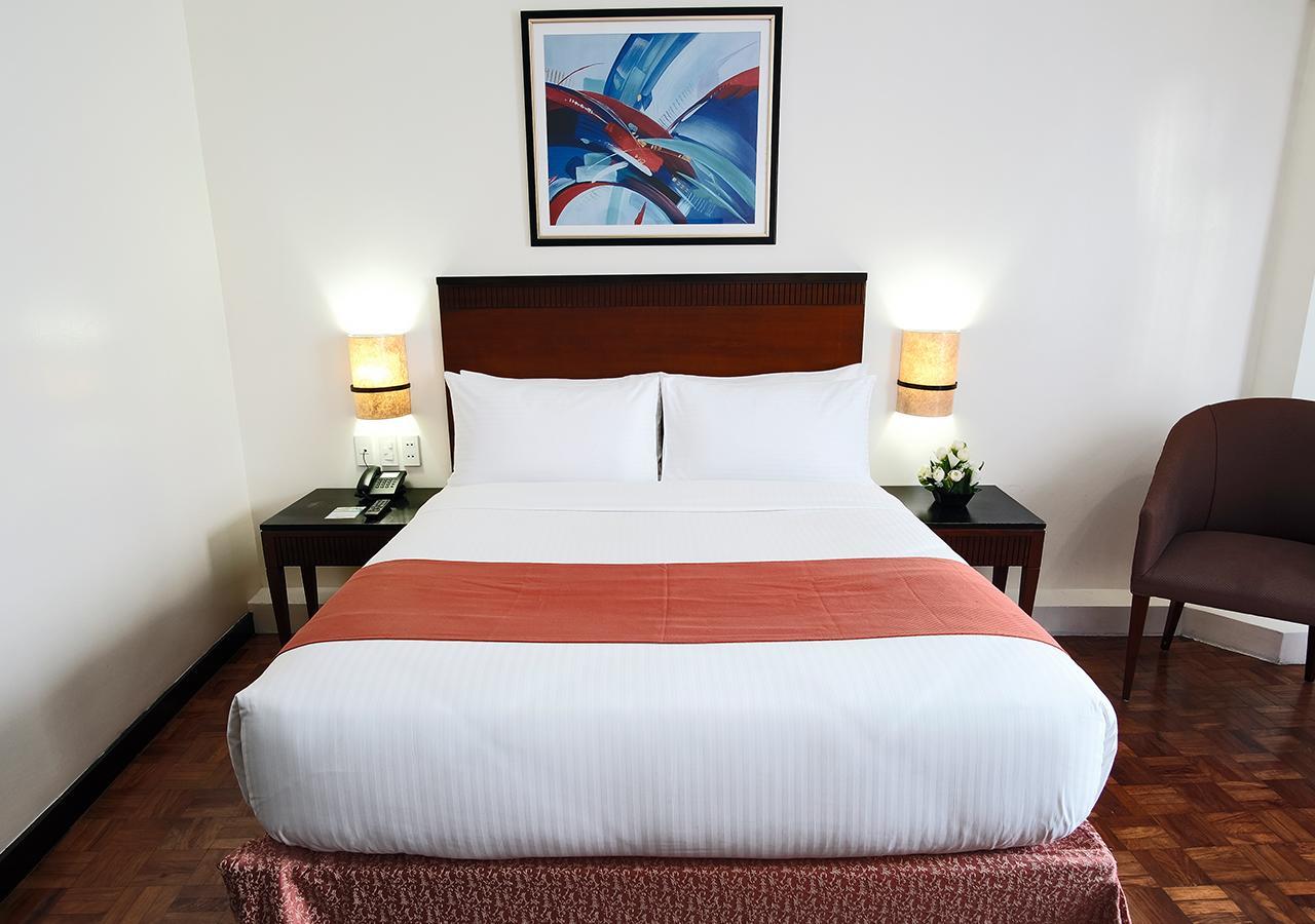 Fersal Hotel Neptune Makati Makati City Kültér fotó