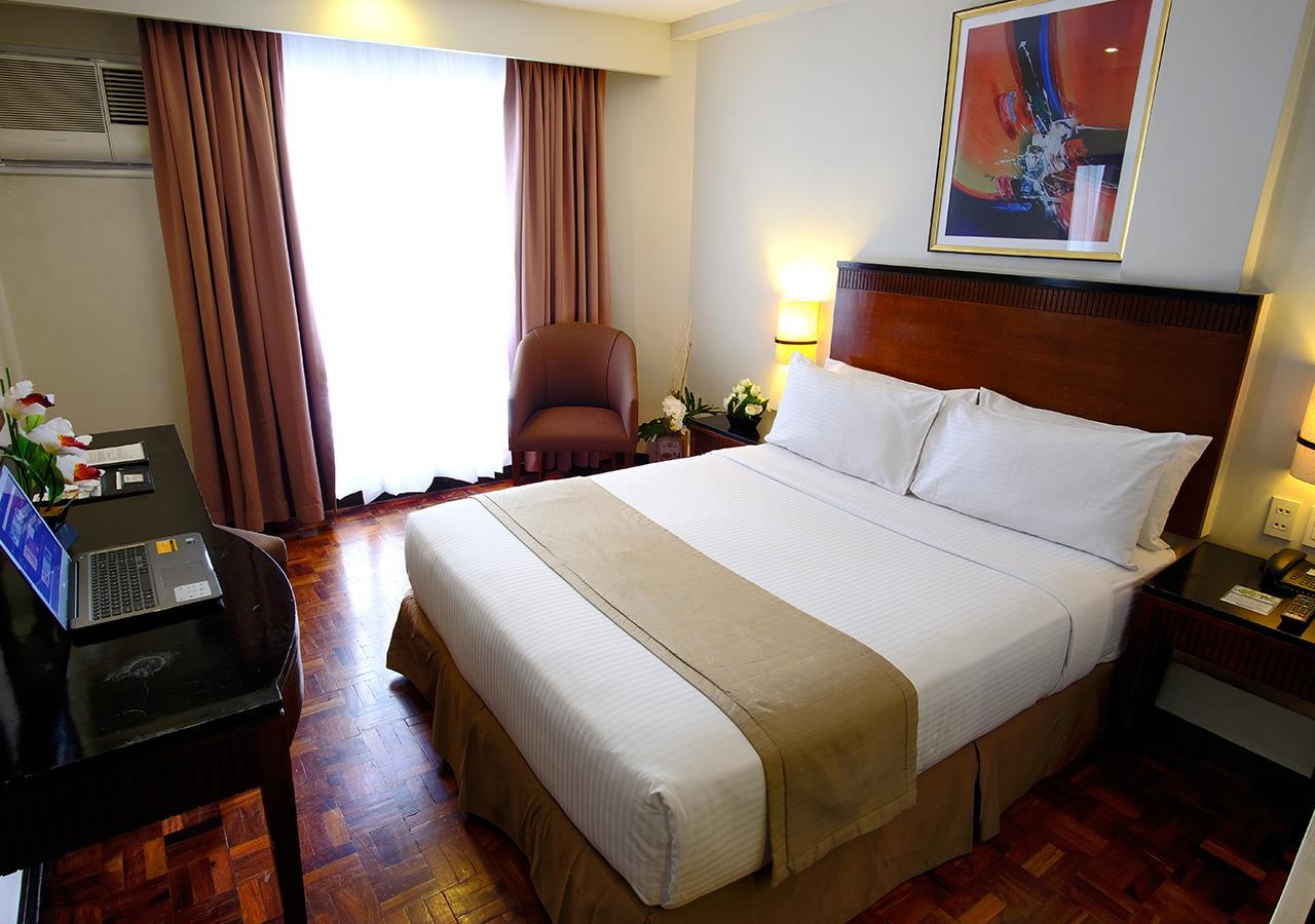 Fersal Hotel Neptune Makati Makati City Kültér fotó